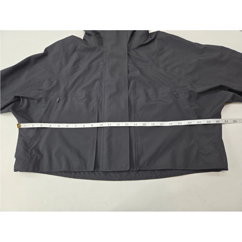 Lululemon Rain Chaser Jacket Black Size 4 Womens - Picture 10 of 11